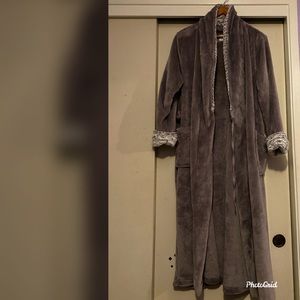 NWOT Purple bath robe